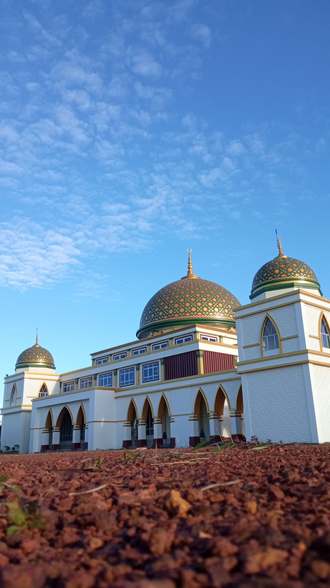 Berakar pada iman. Bertumbuh dengan ilmu.
